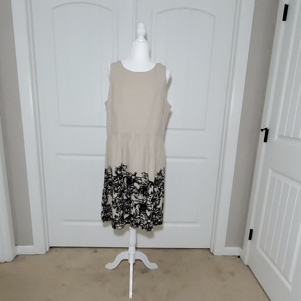 Ann Taylor Loft Sleeveless Lined Floral Dress